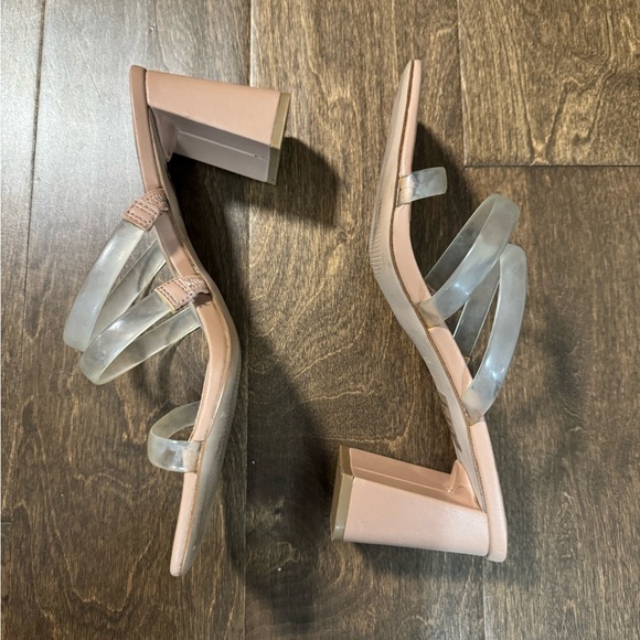 Nude block heel - Picture 2 of 3